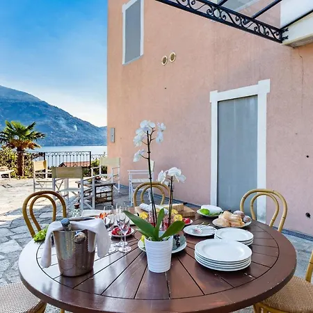 Villa La Dolce 8, Emma *